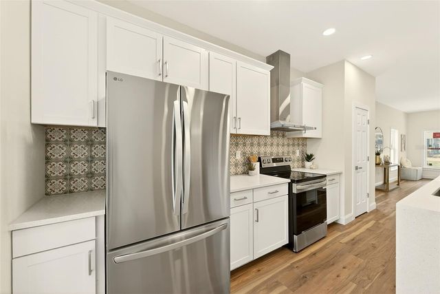 3151 69TH AVENUE N, St Petersburg, FL 33702