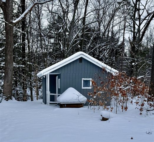 6595 Zellar Road, Whitehall, MI 49461