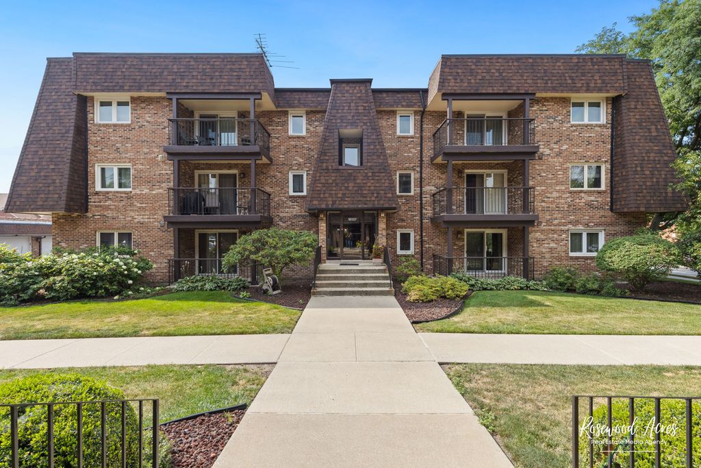 18137 Martin Avenue 1NE, Homewood, IL 60430
