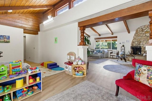 2835 Verda Ave., Escondido, CA 92025