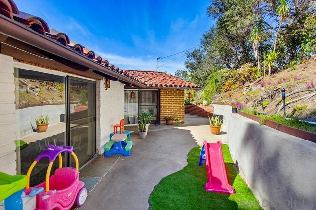 2835 Verda Ave., Escondido, CA 92025