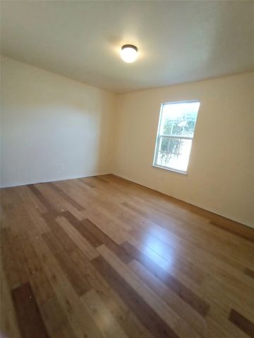 3220 Brixton Drive, Fort Worth, TX 76137