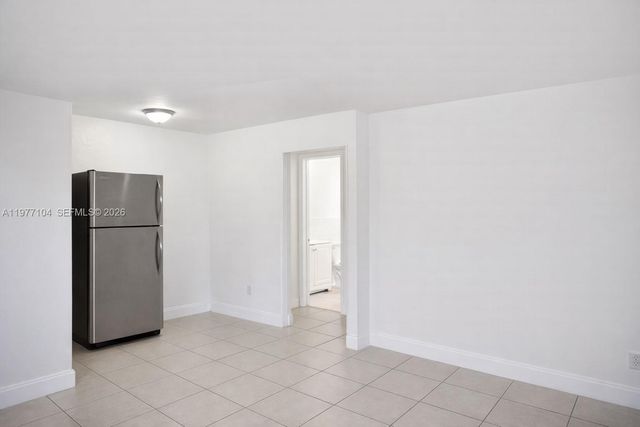 16851 NE 21st Ave 14, North Miami Beach, FL 33162