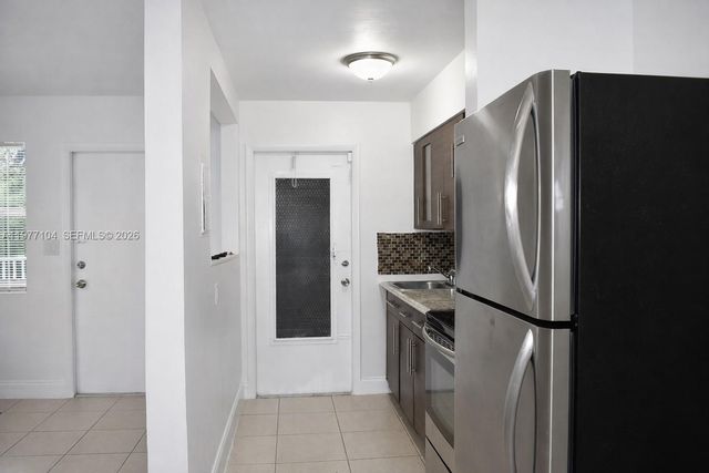 16851 NE 21st Ave 14, North Miami Beach, FL 33162