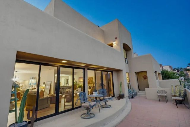 9634 Eucalyptus St, Spring Valley, CA 91977