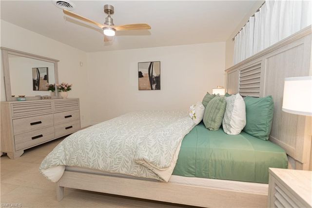 734 Sharar CT, Cape Coral, FL 33904