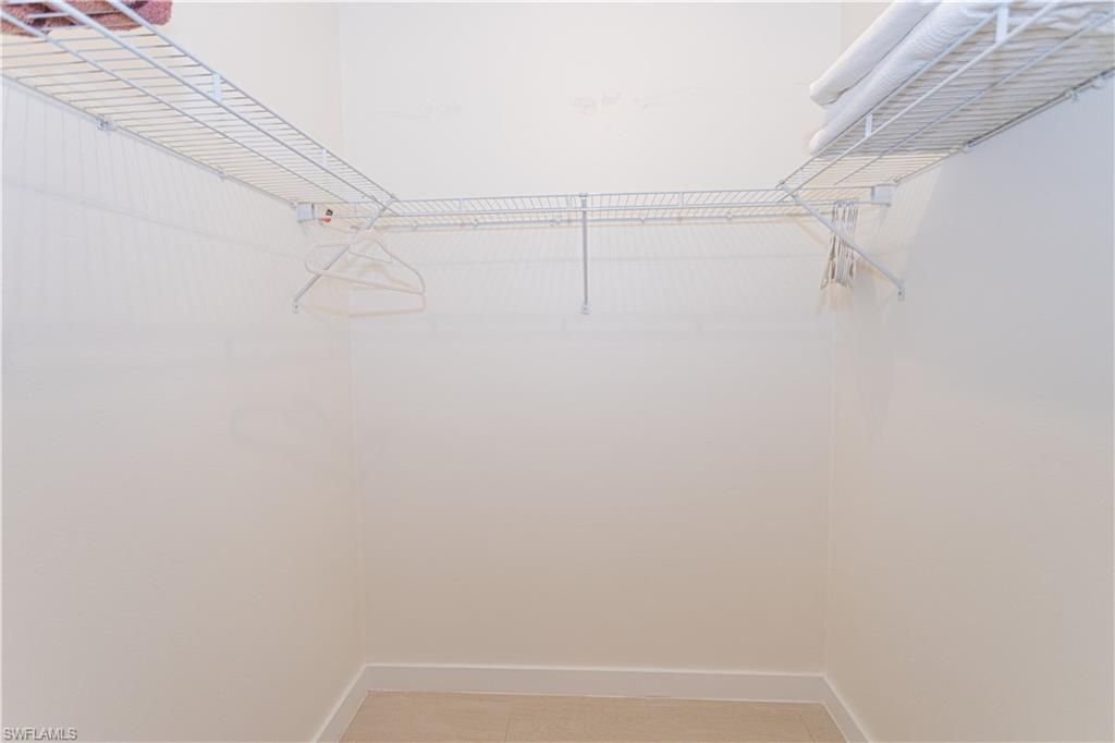 Image 17 of property listing at 734 Sharar CT, Cape Coral, FL 33904