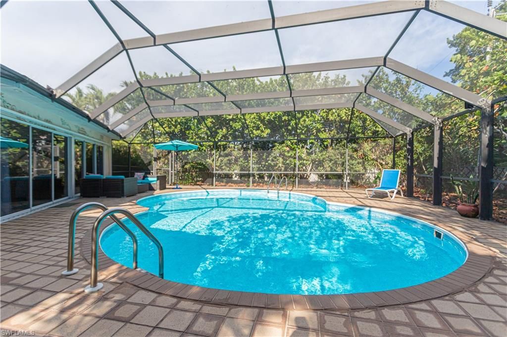 Image 19 of property listing at 734 Sharar CT, Cape Coral, FL 33904