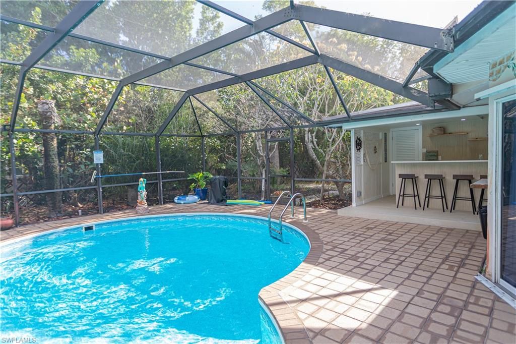 Image 20 of property listing at 734 Sharar CT, Cape Coral, FL 33904