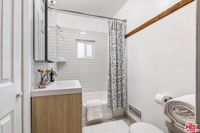 1319 S Mansfield Avenue, Los Angeles, CA 90019