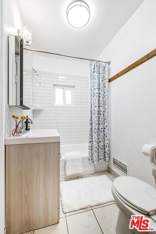 1319 S Mansfield Avenue, Los Angeles, CA 90019