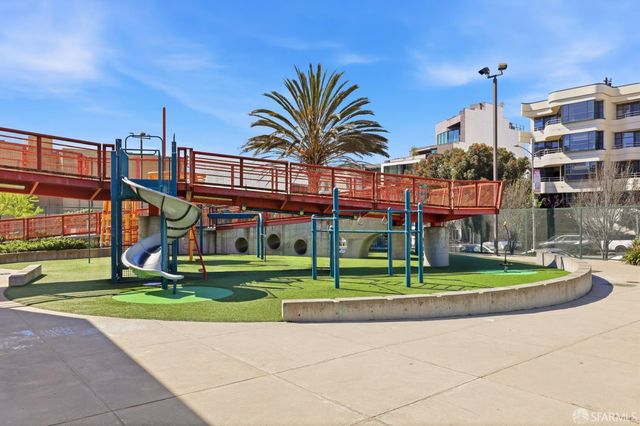 1461 Broadway Street 405, San Francisco, CA 94109