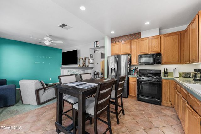 18604 Eos Lane, Canyon Country, CA 91351