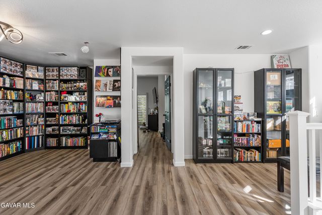 18604 Eos Lane, Canyon Country, CA 91351