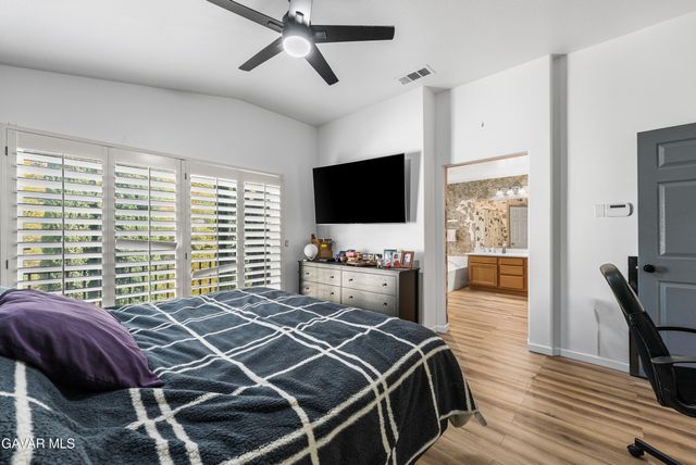 18604 Eos Lane, Canyon Country, CA 91351