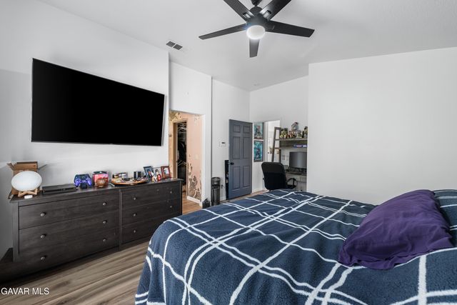 18604 Eos Lane, Canyon Country, CA 91351