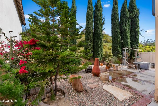 18604 Eos Lane, Canyon Country, CA 91351