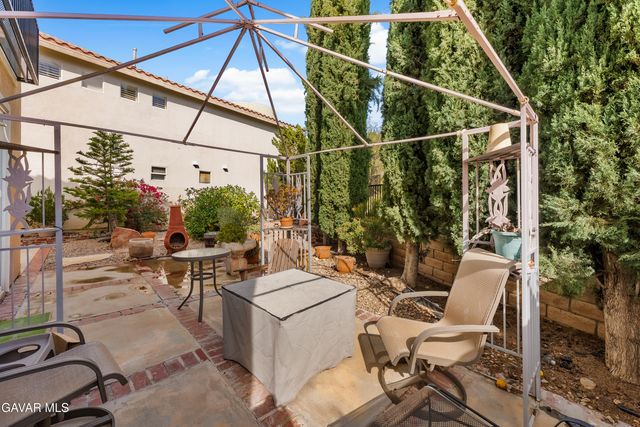 18604 Eos Lane, Canyon Country, CA 91351