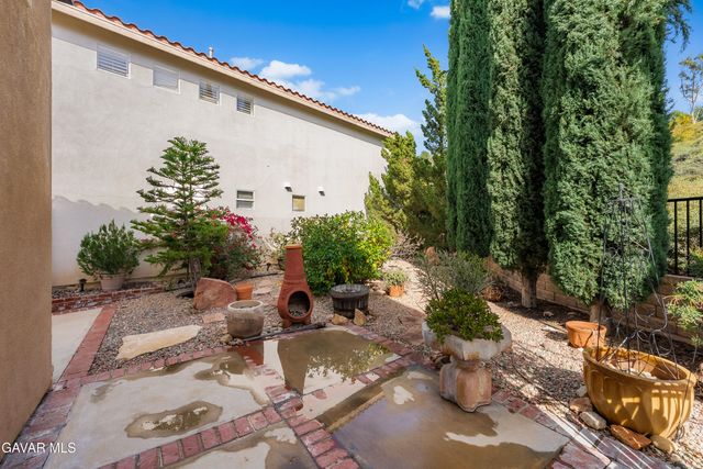 18604 Eos Lane, Canyon Country, CA 91351