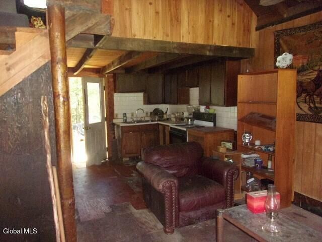 12 Delavan Avenue, Greenfield, NY 12850