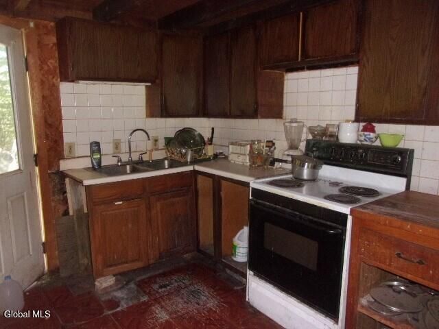 12 Delavan Avenue, Greenfield, NY 12850