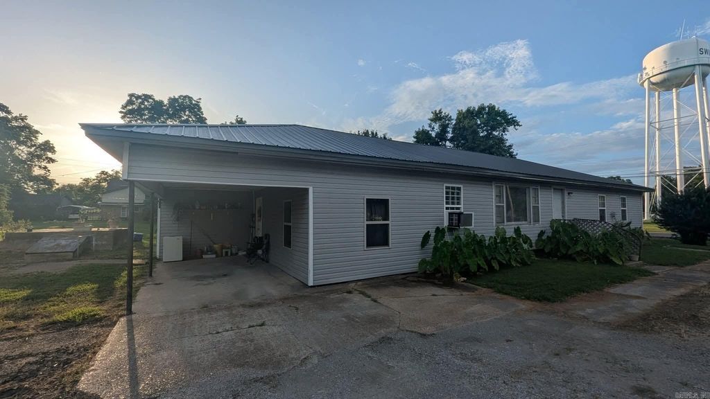 107 NE 2nd Street, Swifton, AR 72471