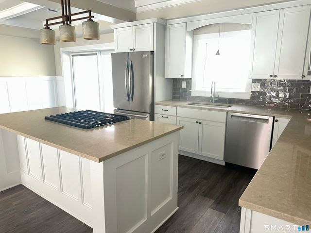 46 Kneen St Extension, Shelton, CT 06484