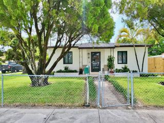 201 SW 62nd Ave, Miami, FL 33144