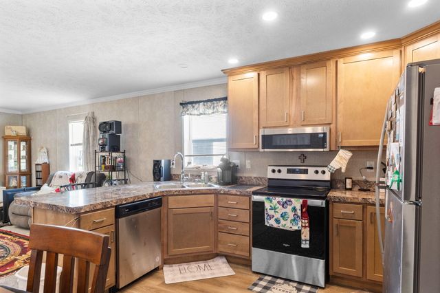 482 Oak Lawn Drive 482 Oak Lawn Drive, Fairborn, OH 45324