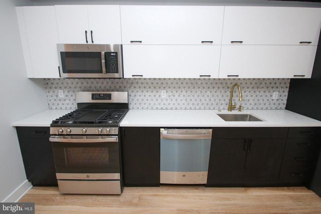 810 N UBER ST, Philadelphia, PA 19130