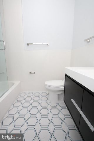 810 N UBER ST, Philadelphia, PA 19130