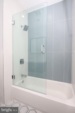 810 N UBER ST, Philadelphia, PA 19130