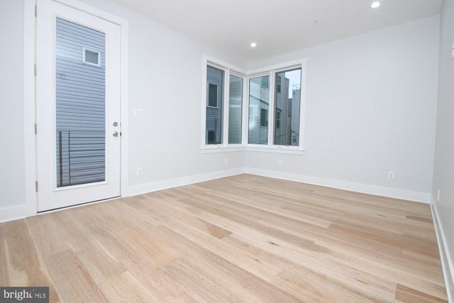 810 N UBER ST, Philadelphia, PA 19130