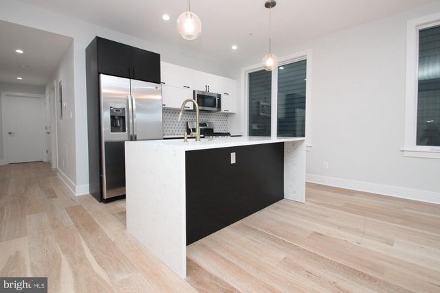 810 N UBER ST, Philadelphia, PA 19130