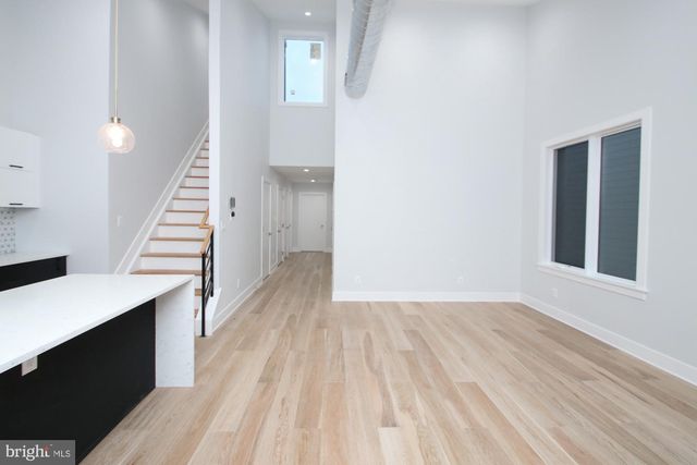 810 N UBER ST, Philadelphia, PA 19130