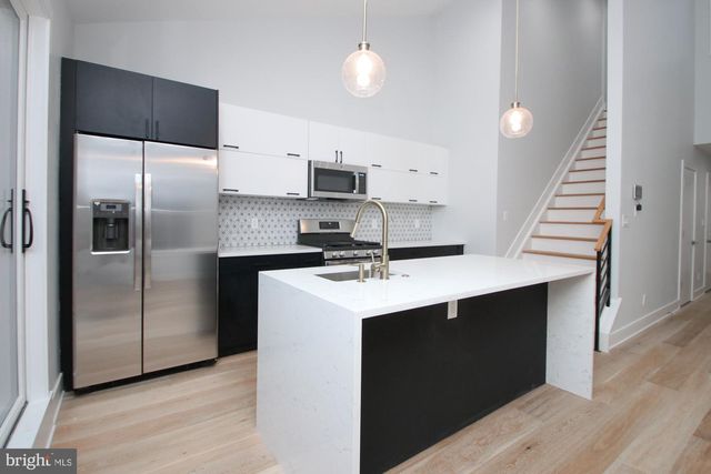 810 N UBER ST, Philadelphia, PA 19130
