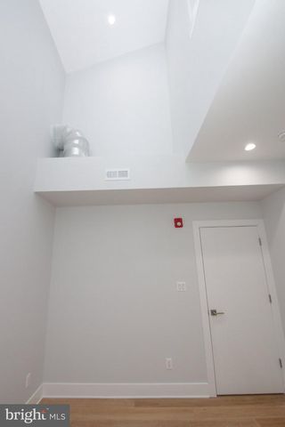 810 N UBER ST, Philadelphia, PA 19130