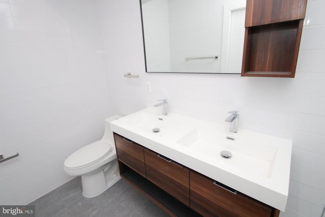 810 N UBER ST, Philadelphia, PA 19130