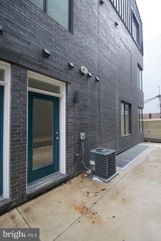 810 N UBER ST, Philadelphia, PA 19130