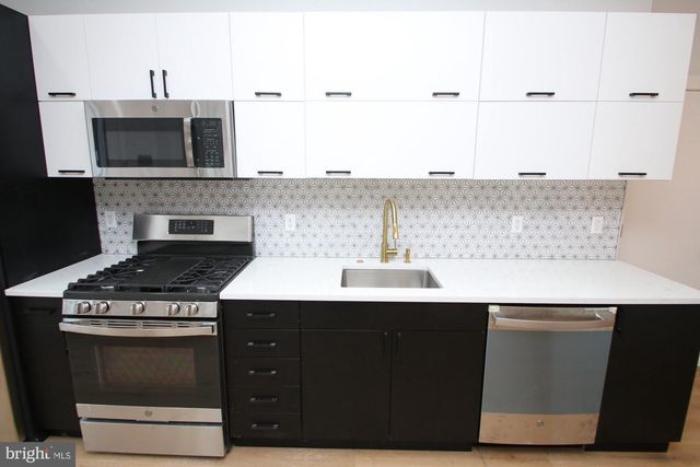810 N UBER ST, Philadelphia, PA 19130