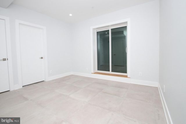 810 N UBER ST, Philadelphia, PA 19130