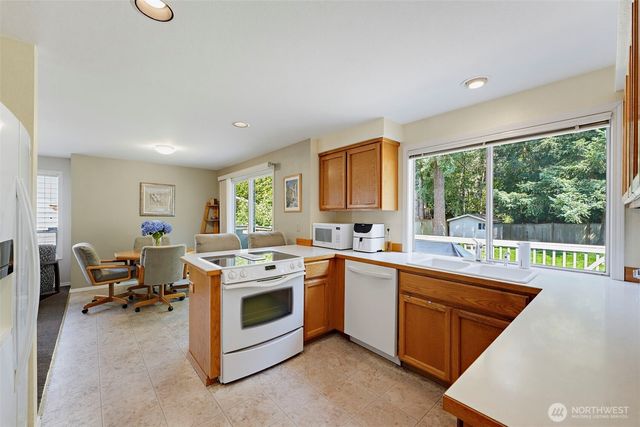 1105 SW 352nd Street, Federal Way, WA 98023
