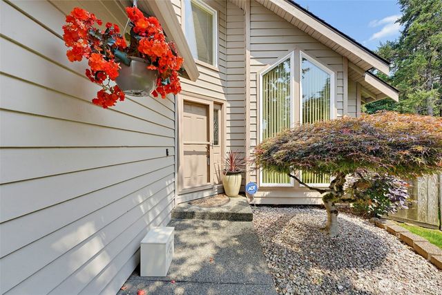 1105 SW 352nd Street, Federal Way, WA 98023