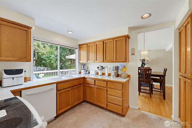 1105 SW 352nd Street, Federal Way, WA 98023