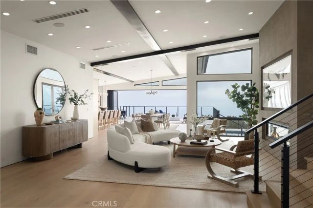 28711 Cedarbluff Drive, Rancho Palos Verdes, CA 90275
