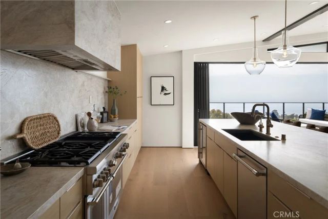 28711 Cedarbluff Drive, Rancho Palos Verdes, CA 90275