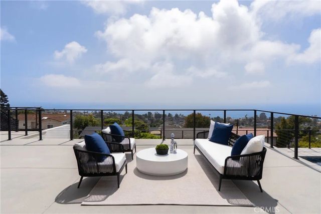 28711 Cedarbluff Drive, Rancho Palos Verdes, CA 90275