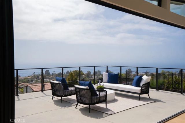 28711 Cedarbluff Drive, Rancho Palos Verdes, CA 90275