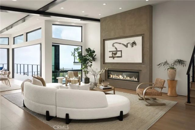 28711 Cedarbluff Drive, Rancho Palos Verdes, CA 90275