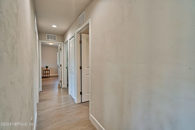 242 PORTLAND Street, Hawthorne, FL 32640